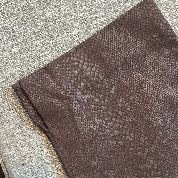 Chico’s So Slimming Brigitte Slim Ankle Pants reptile print - Picture 11 of 15